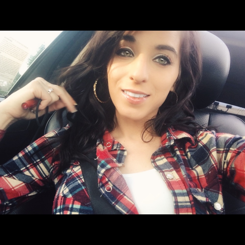 Meet your Posher, Casondra